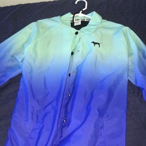 Cute sporty windbreaker